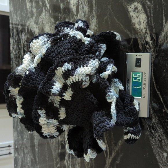 Doll Dress Vintage Handmade Layered/Tiered Crochet. Doll not included! - Picture 10 of 10